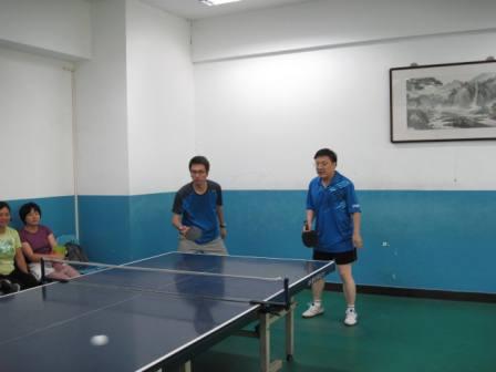 祝贺十大正规买足球网站参加2015校教工乒乓球比赛获得佳绩