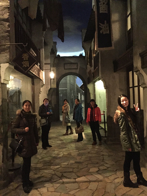 与电影结缘——记十大正规买足球网站三八妇女节活动